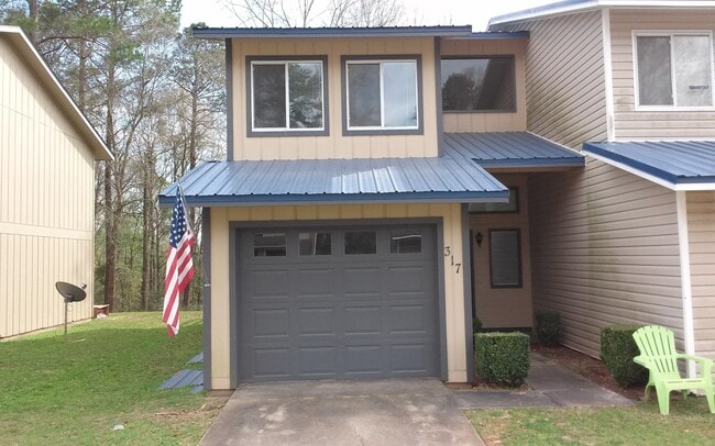 Building Photo - Rolling Acres!! END UNIT...