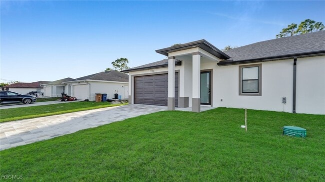 Photo - 706 Homer Ave S