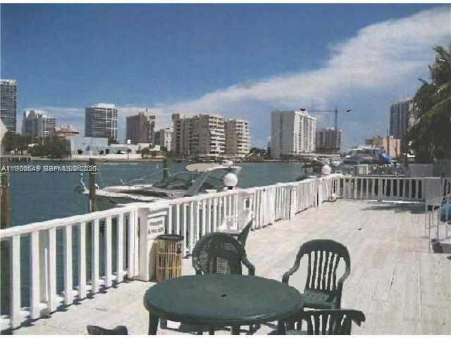 Photo - 6881 Bay Dr Unidad 13