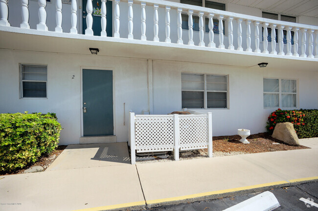 Building Photo - 2186 Jimmy Buffett Mem Hwy Unit 2a Rental