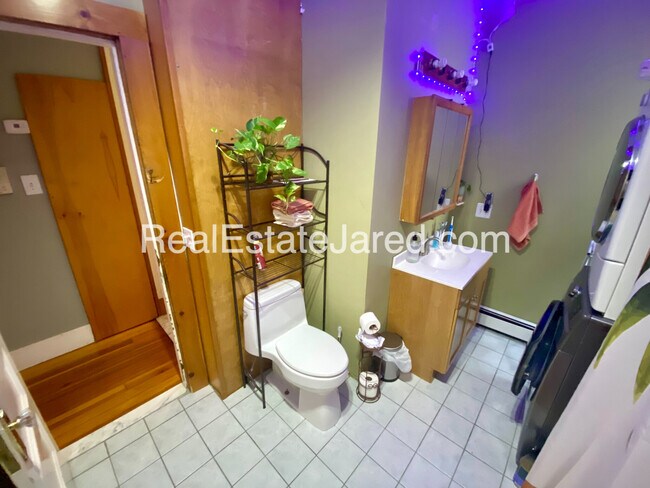 Photo - 56 Calumet St Unit 3