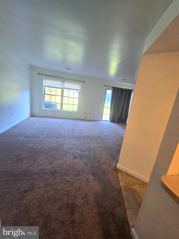 Photo - 471 Stonehedge Ln