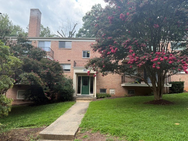 Building Photo - 10513 Weymouth St Unit Parkside