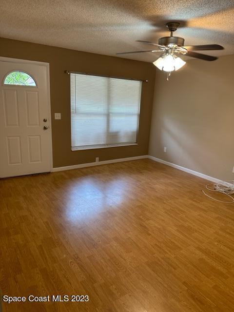 Photo - 1105 Santa Cruz Ave