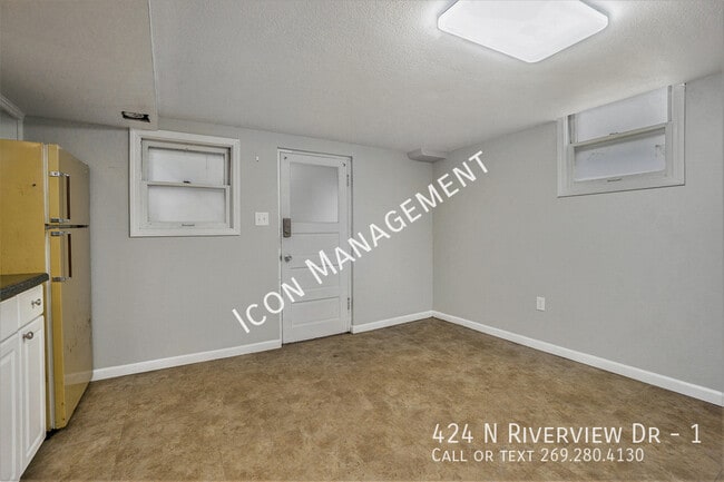 Photo - 424 N Riverview Dr Unit 1