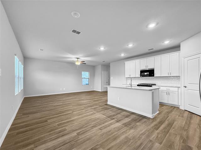 Photo - 209 Greenbriar Ln