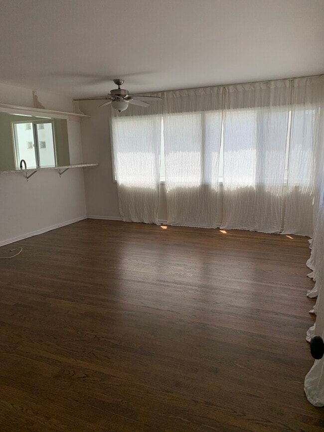 Building Photo - 117 36th St Unit D