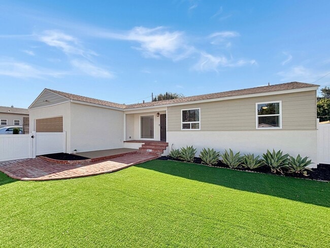 Building Photo - Beautiful 4BD/2BA House in La Mesa w/ W/D,...