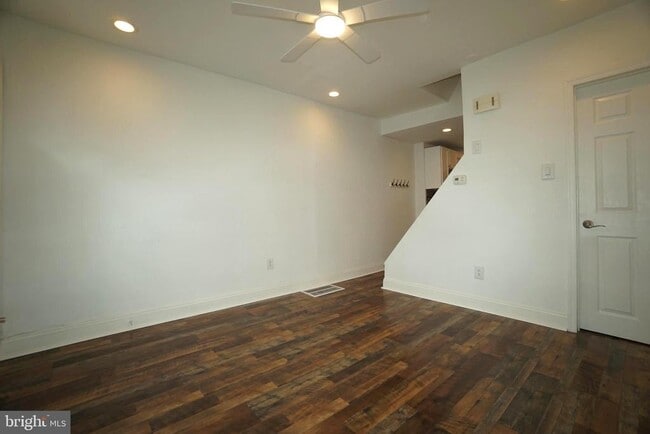 Photo - 539 Turner St