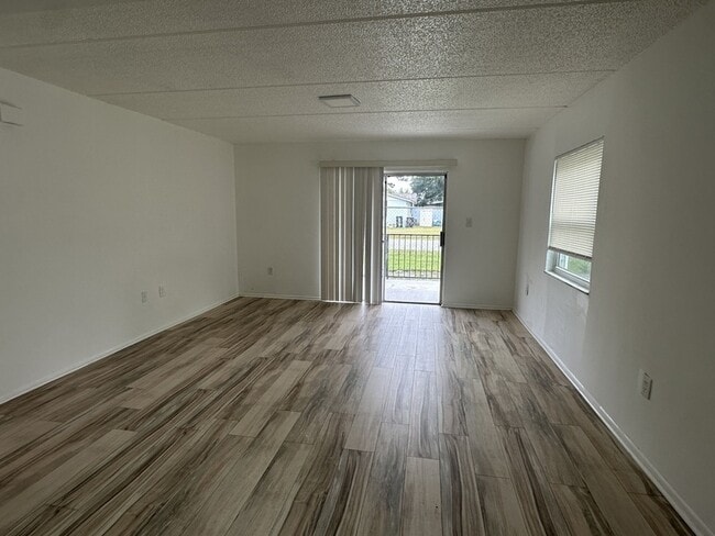 Photo - 6509 Dumont Ave