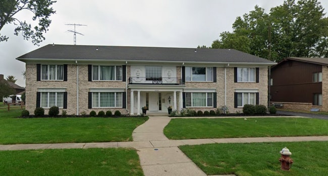 Building Photo - Spacious Furnished Condo Located in Sylvan... Unit Condo