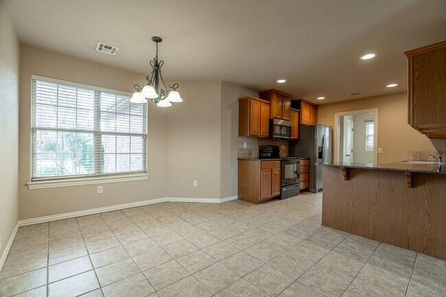 Photo - Great Location near UA bus route! Summer m...