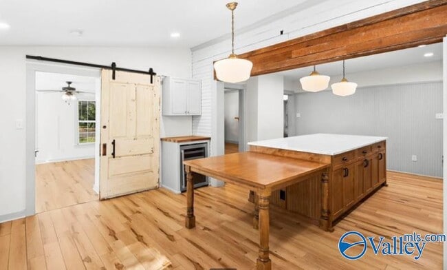 Photo - 3305 Bradley St SW