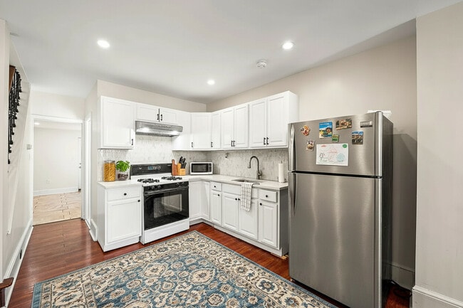 Photo - 928 W Boston St