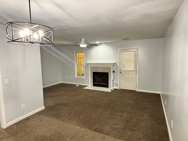 Photo - 4698 Shumate Dr