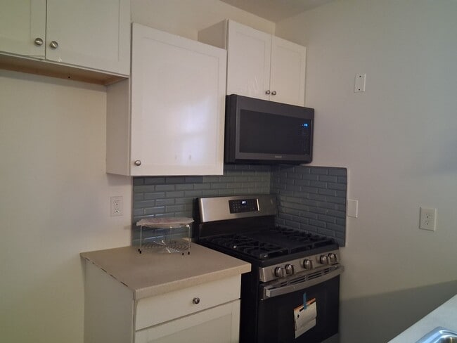 Photo - 112 S 6th St