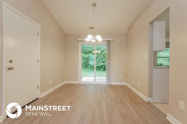 Photo - 145 Lynda Ln