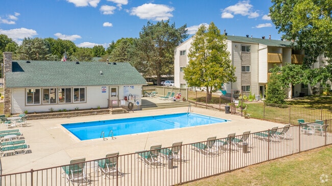 Photo - Pines West Apartments