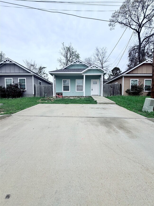 Photo - 16918 W Hammon