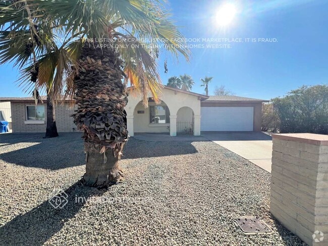Building Photo - 3241 E Sunnyside Dr Rental
