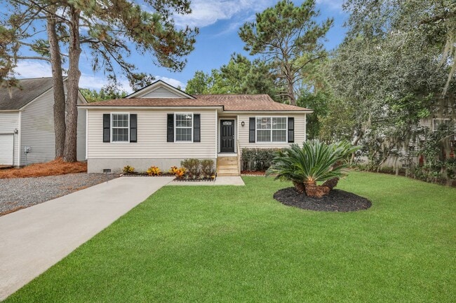 Photo - 105 Crossover Ln