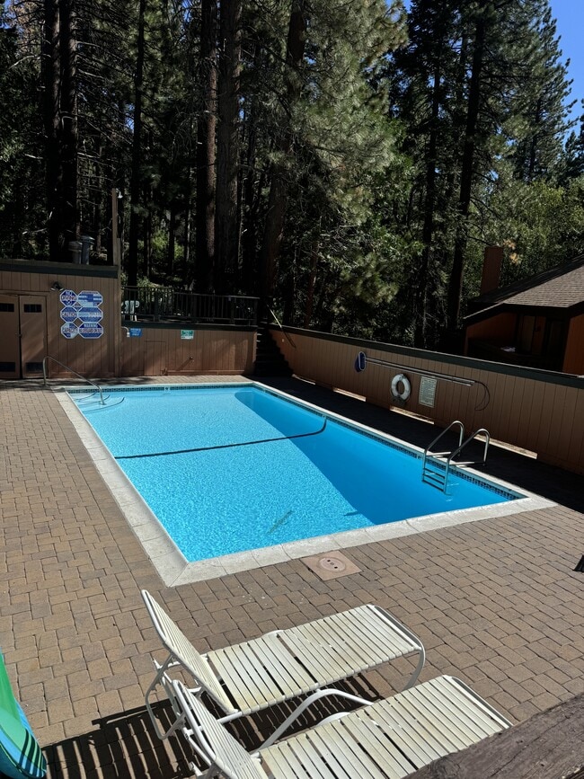 1439 Ski Run Blvd