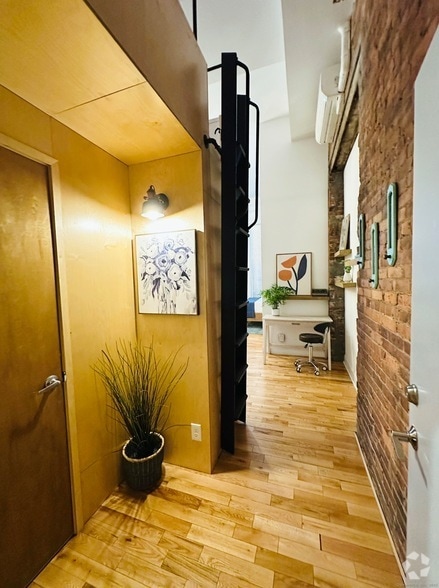Building Photo - 139 Orange St Rental