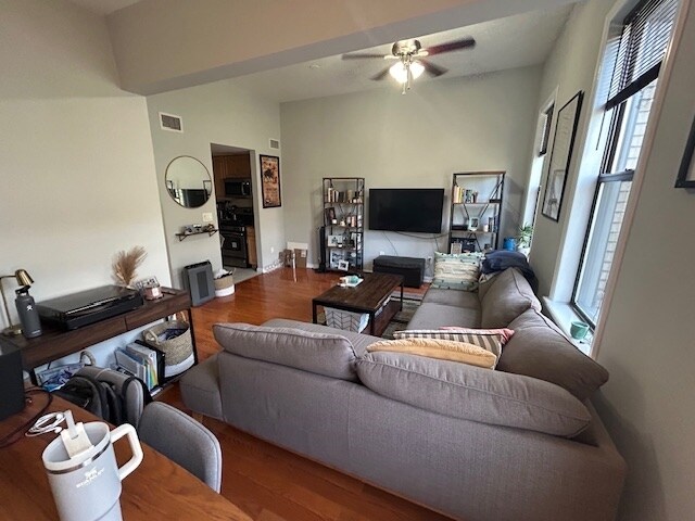 Photo - 365 1st St Unidad 4