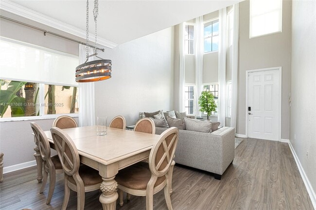 Photo - 208 SE 15th St