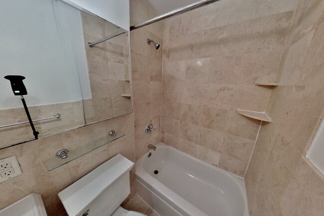 Photo - 416 E 13th St Unidad 3A