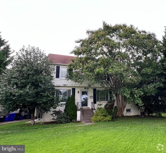 Building Photo - 5601 Wyngate Dr Rental