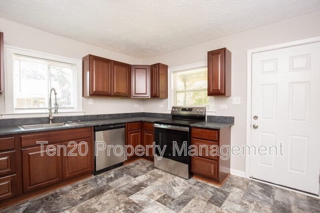 Photo - 2671 Dalewood Dr