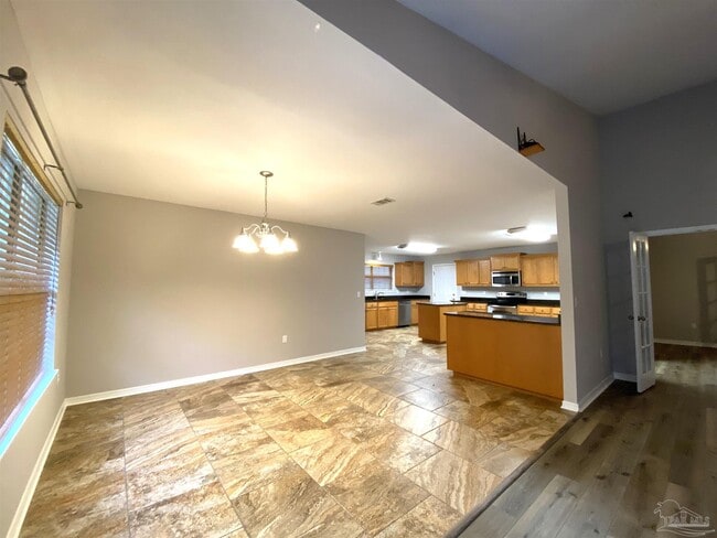 Photo - 1810 Twin Pine Blvd