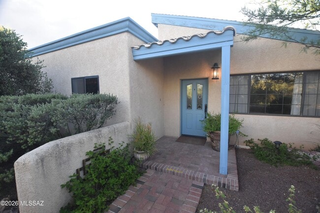 Building Photo - 3040 S Donald Ave