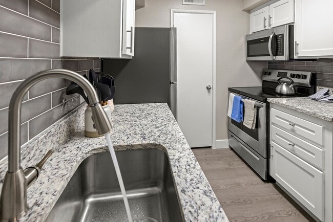 Photo - Jade Ridge Apartments