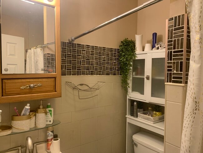 Photo - 270 N 1st Ave