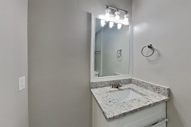 80 Laughing Brook Ct