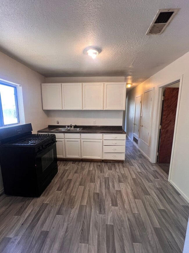 Photo - Winter Special! Half off first months rent!!