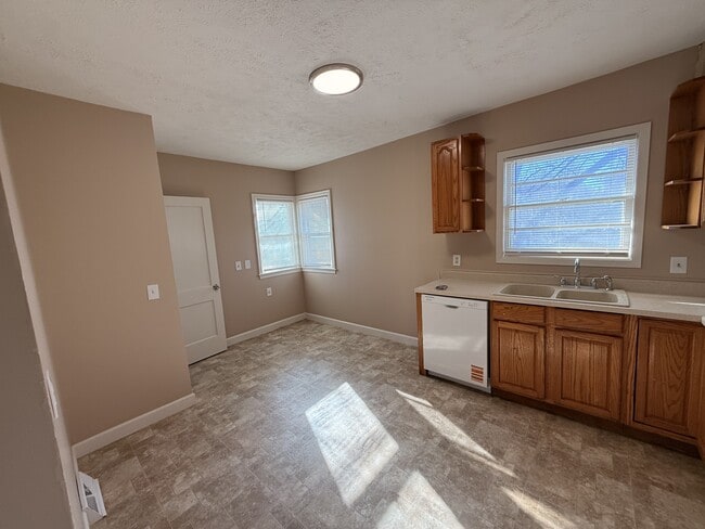 Photo - 3908 N 55th St