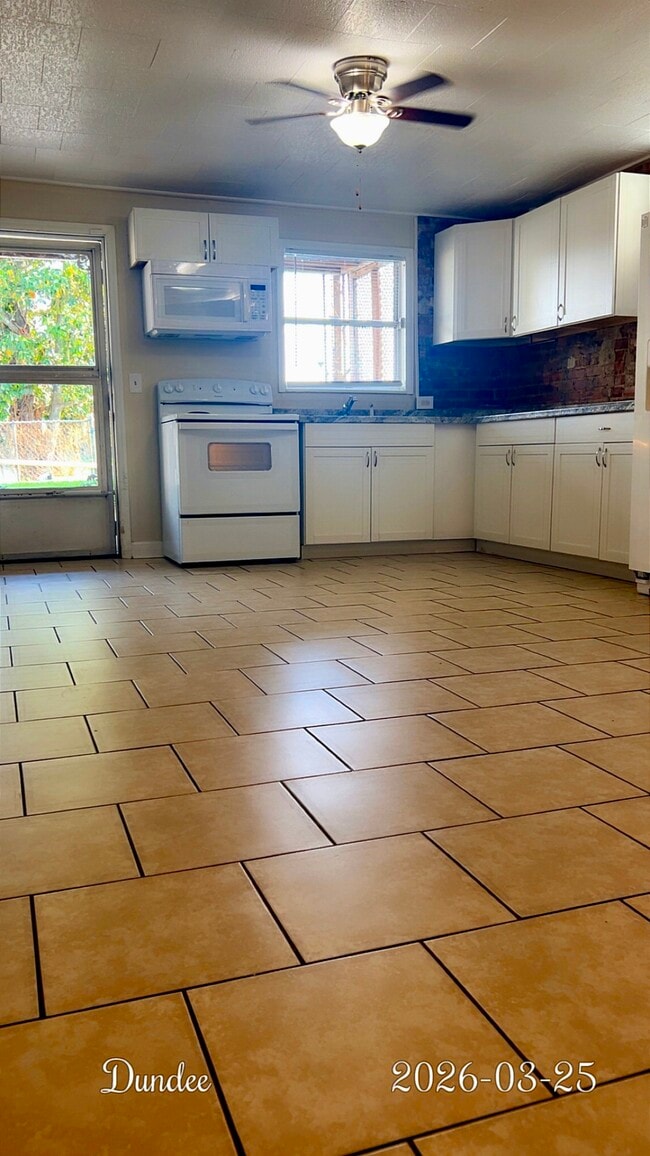 Photo - 202 Shepard Ave Unidad C