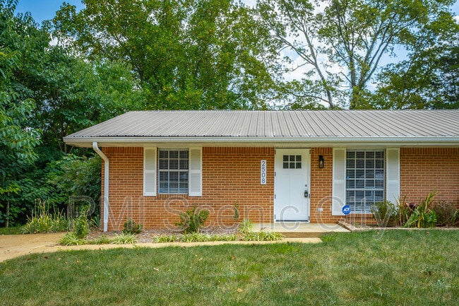 Photo - 2508 Woodfin Ave