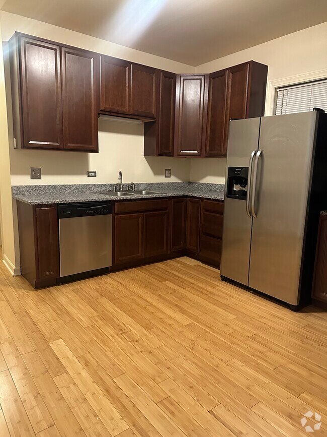 Building Photo - 8204 S Marquette Ave Unit 2 Rental