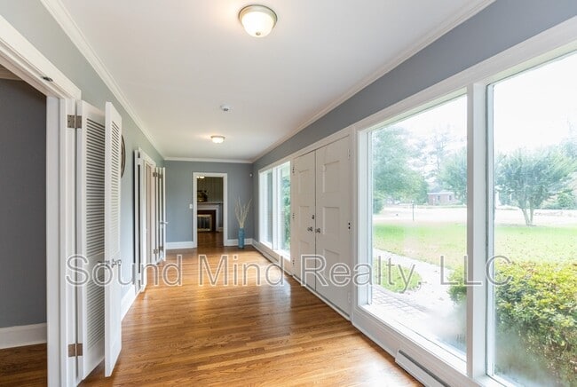 Photo - 3504 Hawthorne Rd