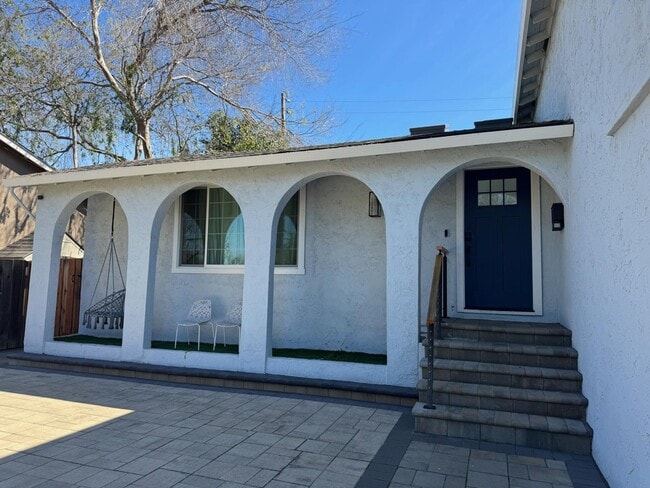 Photo - 5868 Lean Way