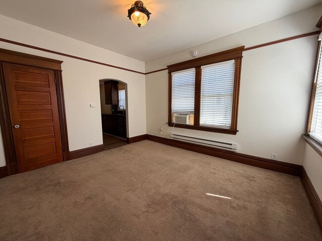 460 N 3rd St Unit 3