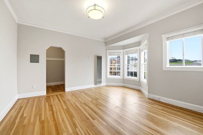 Building Photo - 1486 9th Ave Unit 3