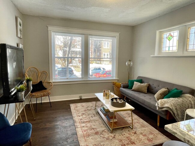 Building Photo - 2122 Maury Ave Unit 1N