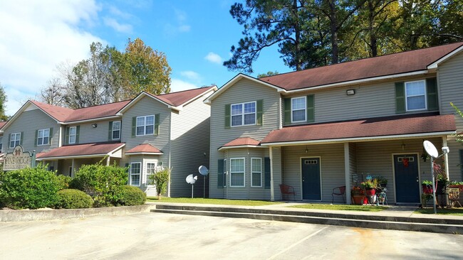 Photo - 410 S College St