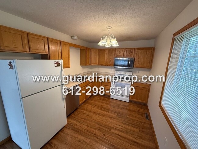 Photo - End Unit Townhouse Available Now, Updated ...