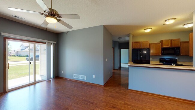 Photo - Fantastic condo in Ankeny-6mo Lease Option Unit 10